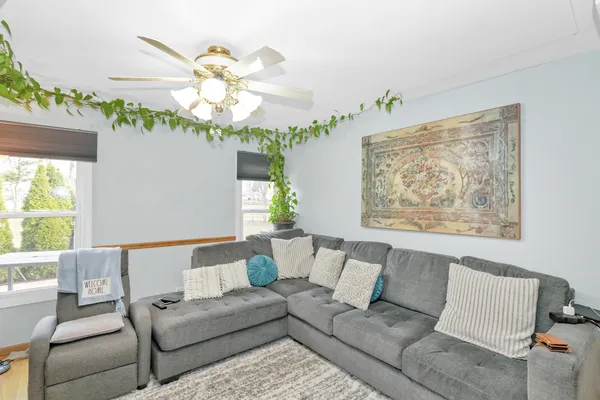 $530,000 | 2013 Briar Hill Drive, Schaumburg, IL 60169