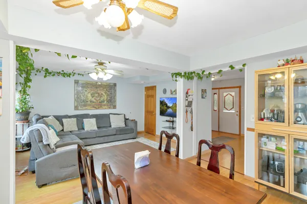 $530,000 | 2013 Briar Hill Drive, Schaumburg, IL 60169
