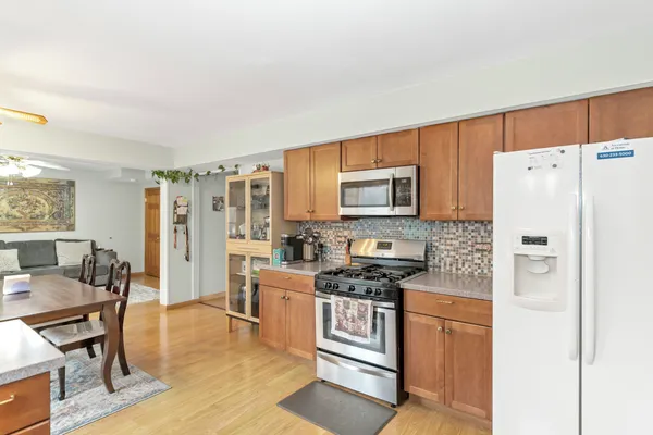 $530,000 | 2013 Briar Hill Drive, Schaumburg, IL 60169