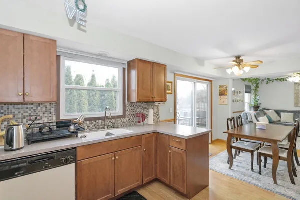 $530,000 | 2013 Briar Hill Drive, Schaumburg, IL 60169