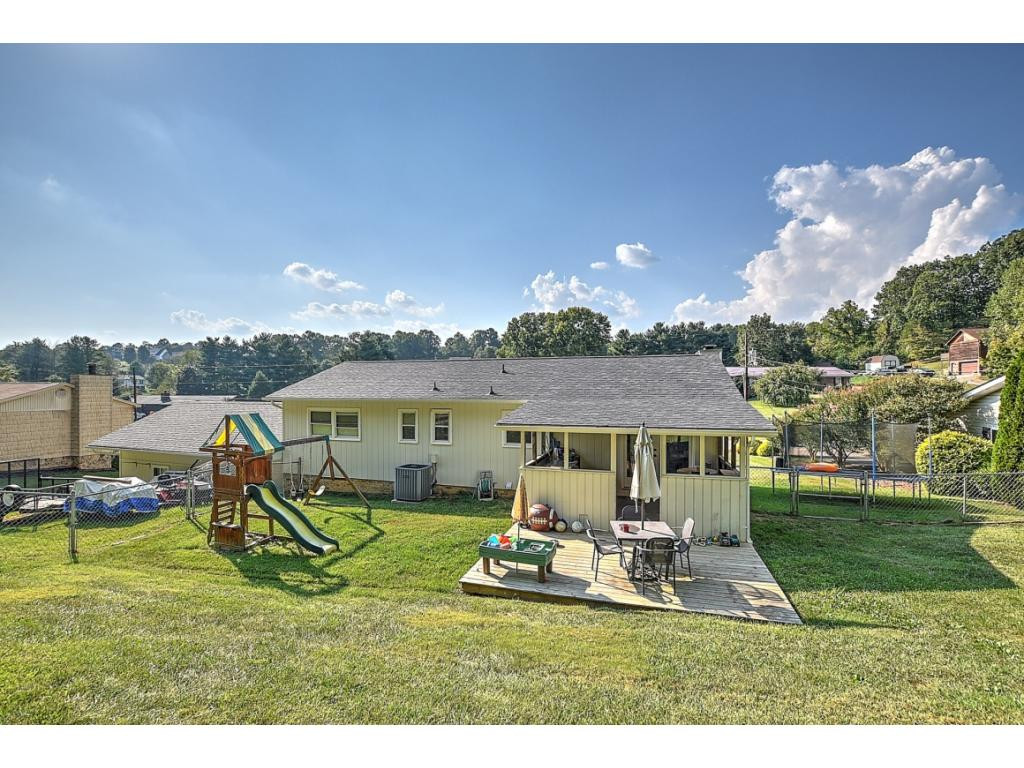 3036 Ridgemont Circle Kingsport, TN 37663 - Photo 25 of 27 Photo 25