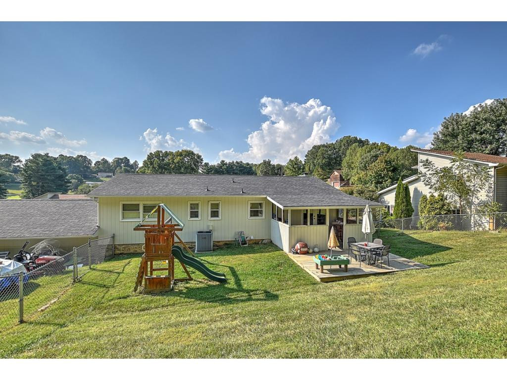 3036 Ridgemont Circle Kingsport, TN 37663 - Photo 26 of 27 Photo 26