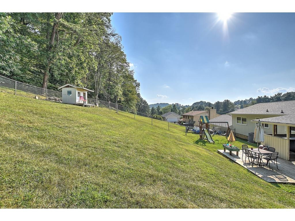 3036 Ridgemont Circle Kingsport, TN 37663 - Photo 27 of 27 Photo 27
