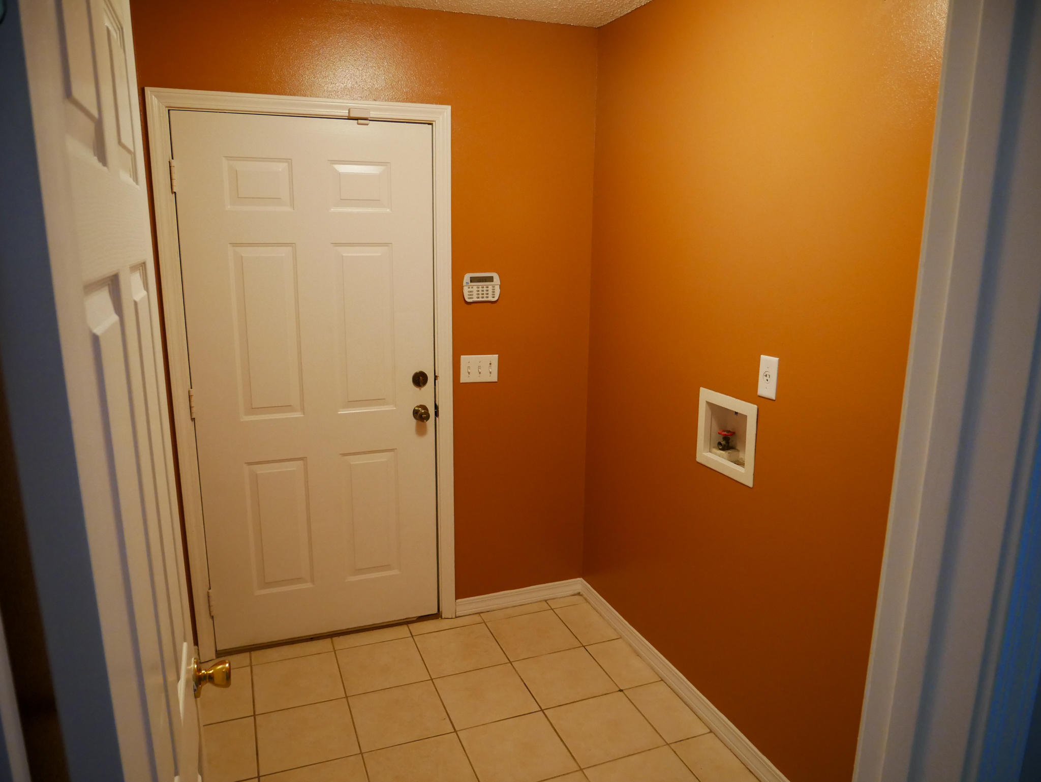 521 Risen Star Drive Crestview, FL 32539 - Photo 19 of 23 Laundry