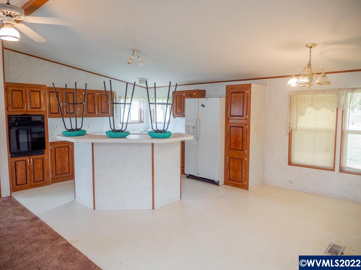 30286 Horseshoe Loop Lebanon, OR 97355 - Photo 3 of 18 Gallery Image 3