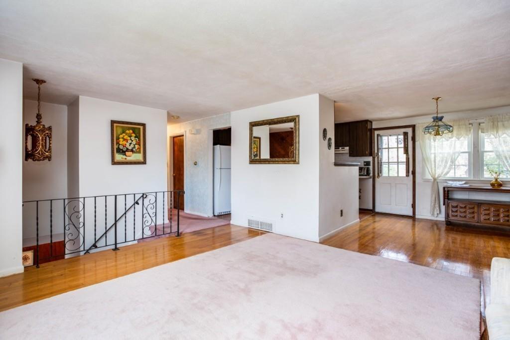 8 Berkshire Road Peabody, MA 01960 - Photo 7 of 32 Gallery Image 7