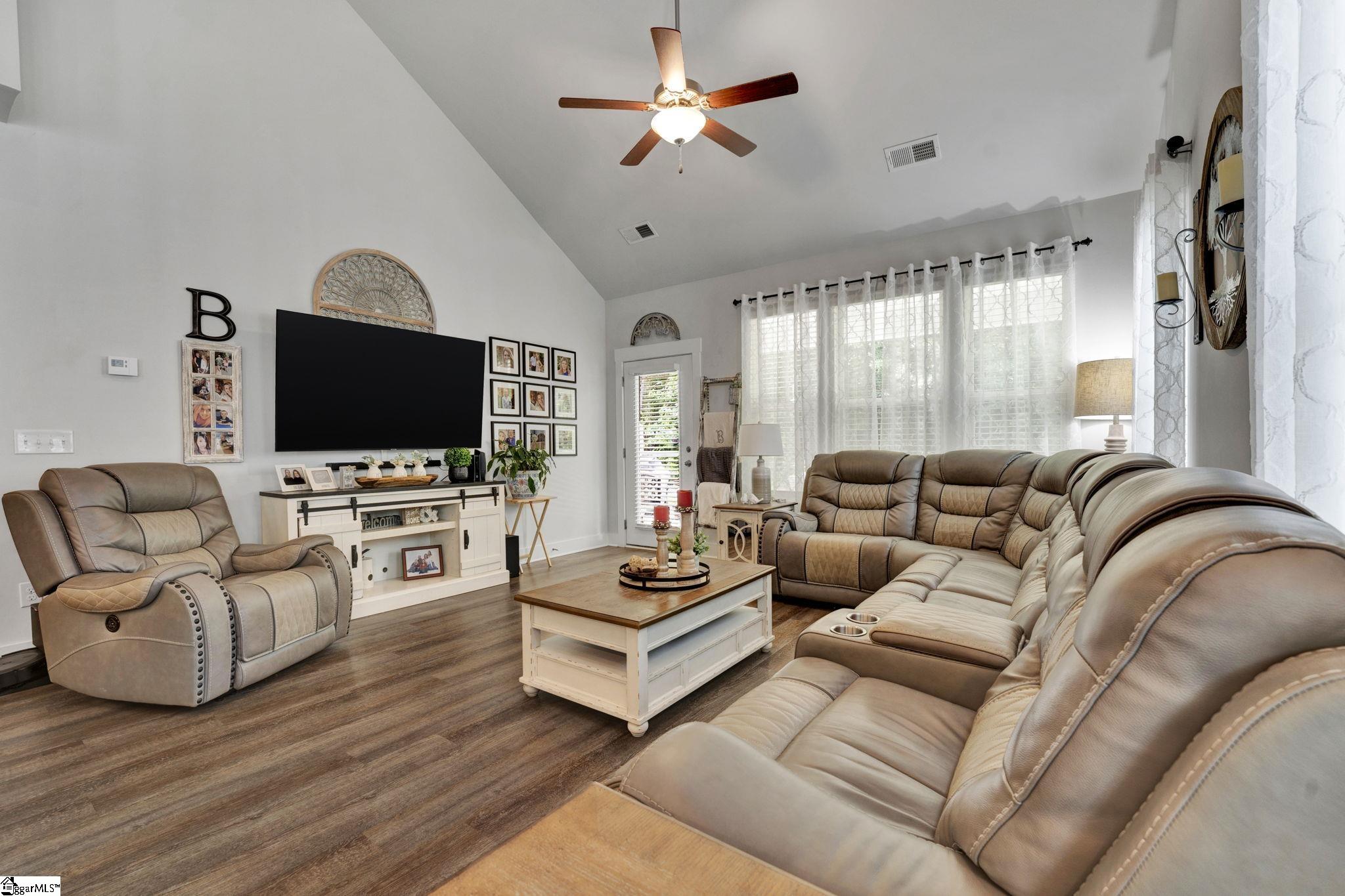 118 Tiger Pond Road Easley, SC 29642 - Photo 3 of 33 Gallery Image 3