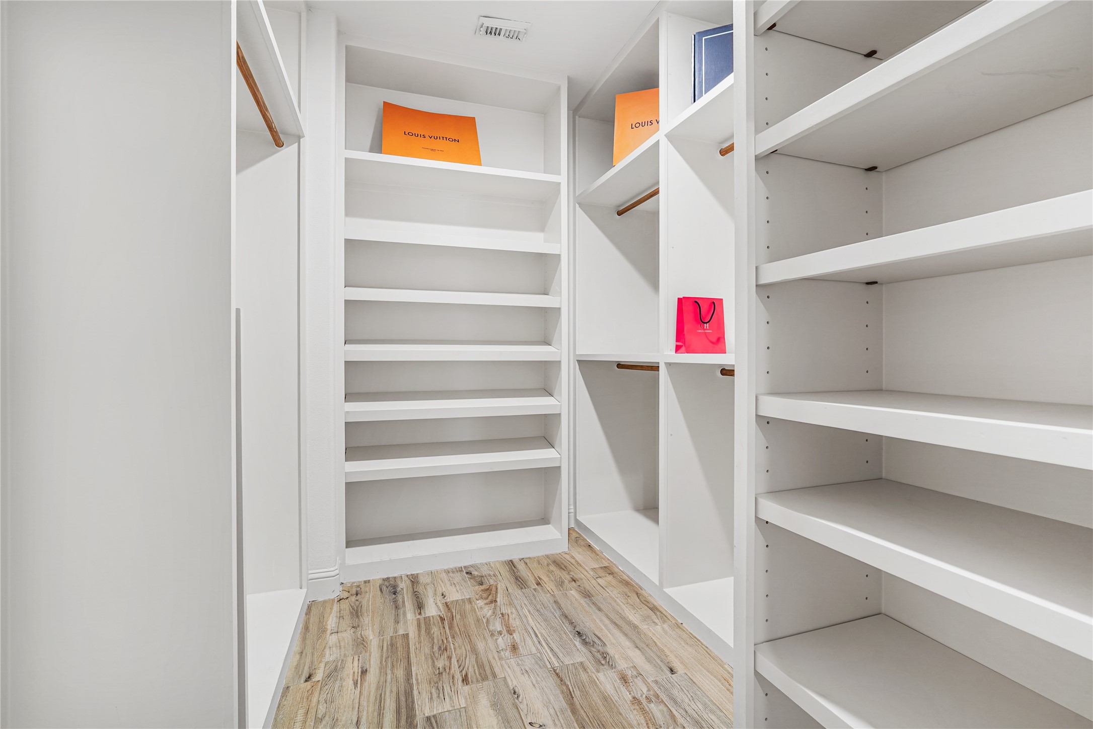 4746 Post Oak Timber Drive, Unit 34 Houston, TX 77056 - Photo 11 of 27