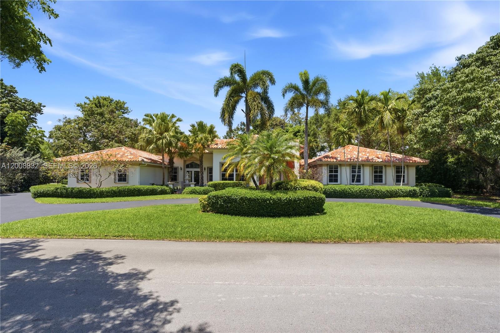 7455 Southwest 125th Street Pinecrest, FL 33156 - Photo 2 of 29