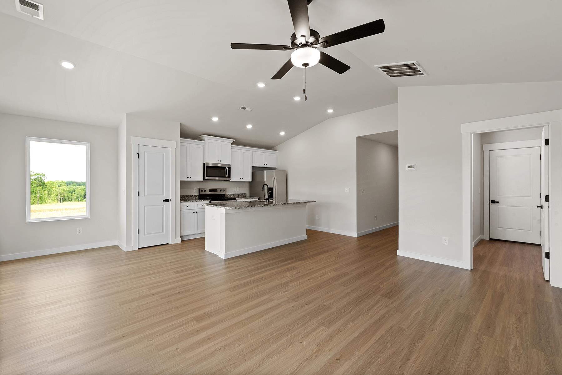 403 West Claywalk Road Woodruff, SC 29388 - Photo 8 of 9