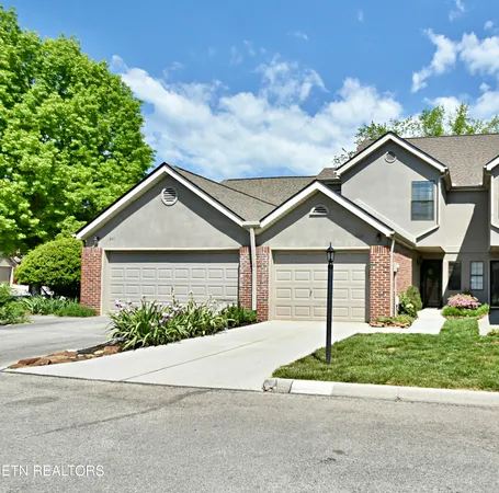 $380,000 | 803 Farragut Commons Drive, Knoxville, TN 37934