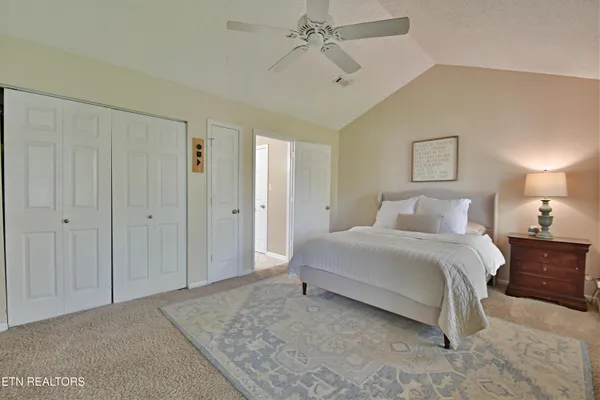 $380,000 | 803 Farragut Commons Drive, Knoxville, TN 37934