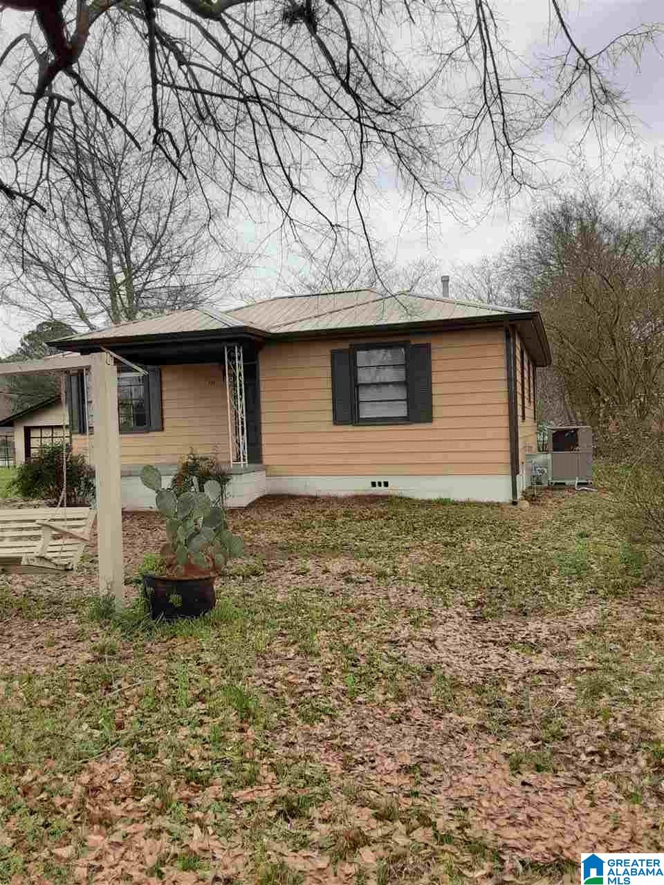 1229 Eastern Valley Road Bessemer, AL 35020 - Photo 3 of 19
