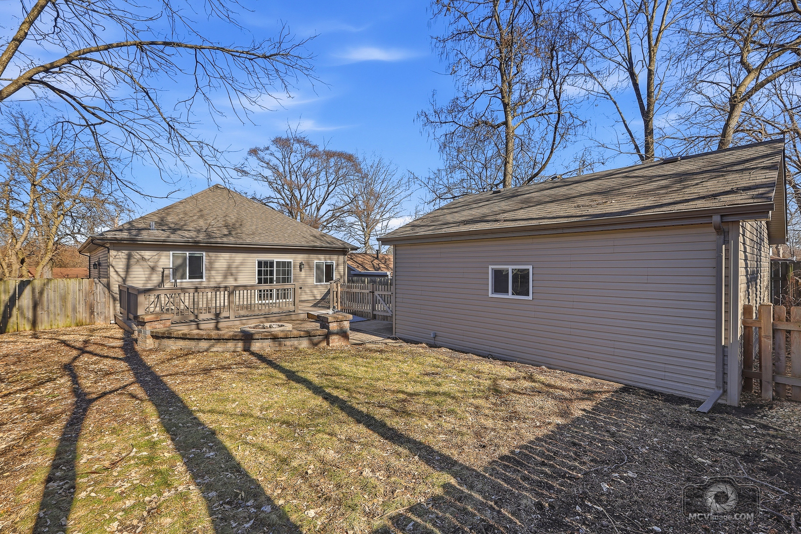 417 Thornton Street Lockport, IL 60441 - Photo 28 of 33 a front view of a house with a yard