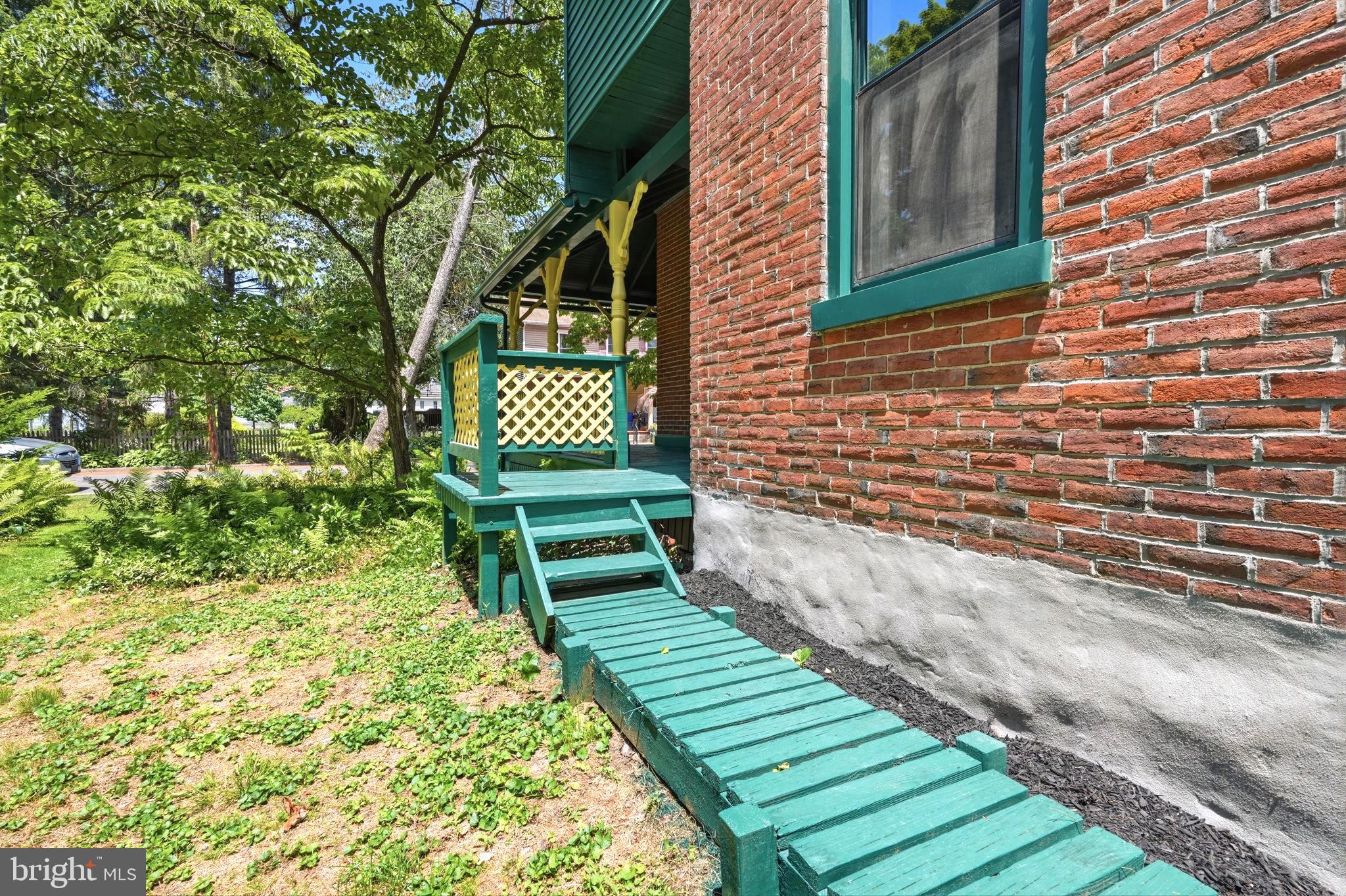 124 Cedar Road Riegelsville, PA 18077 - Photo 39 of 50 Charming pathway to a vintage home.