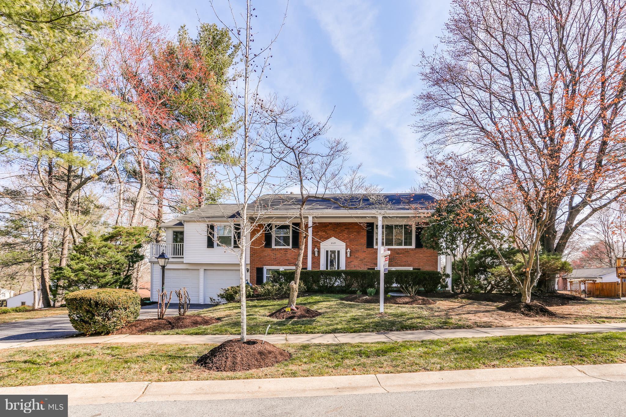 5129 West Running Brook Road Columbia, MD 21044 - Photo 2 of 29 ELEGANT BRICK HOME