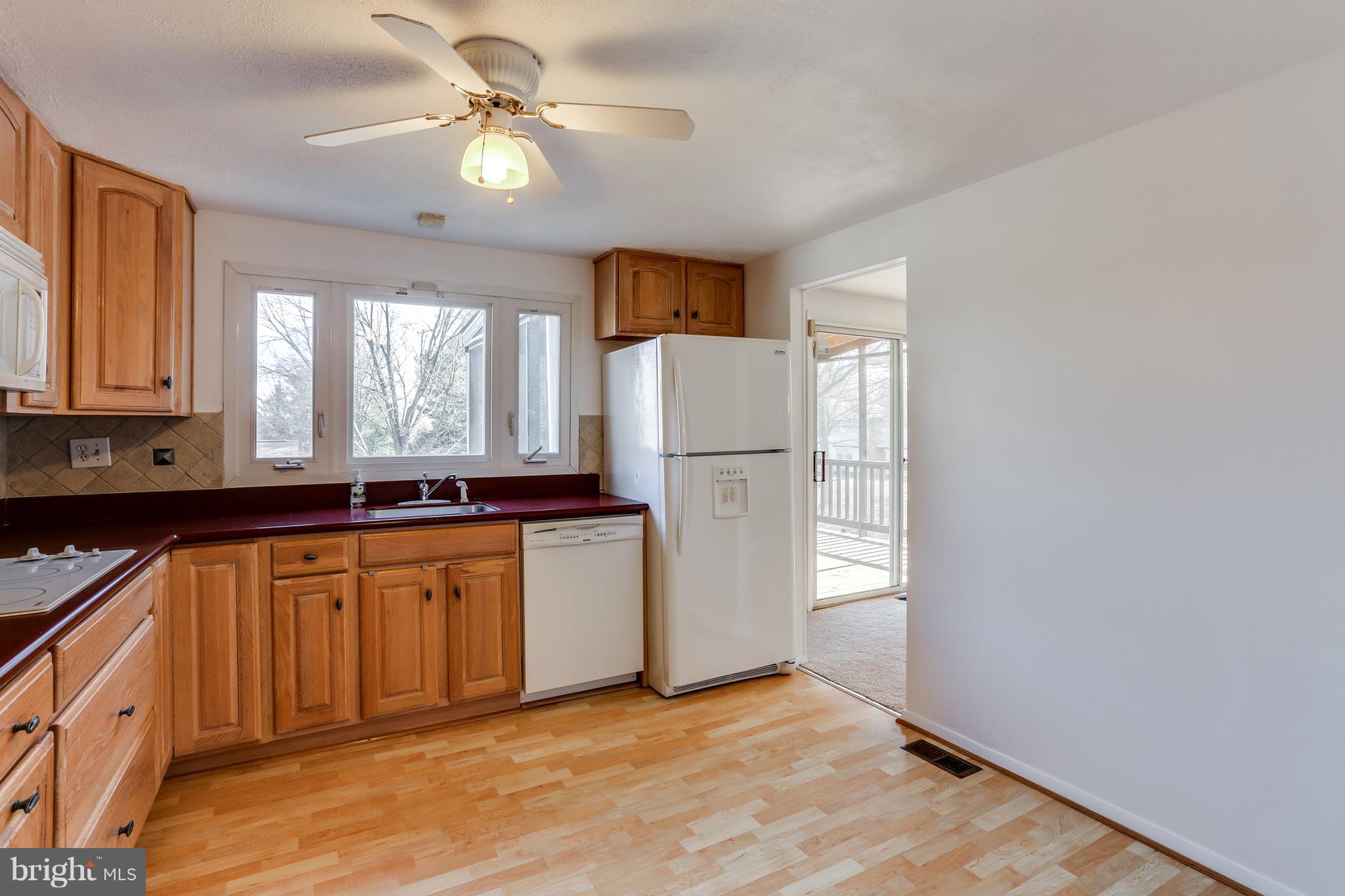 5129 West Running Brook Road Columbia, MD 21044 - Photo 8 of 29 ROOM FOR TABLE TO GATHER FAMILY