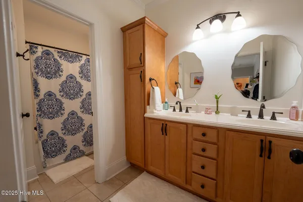 $749,000 | 123 Lake Shore Drive, Elizabethtown, NC 28337