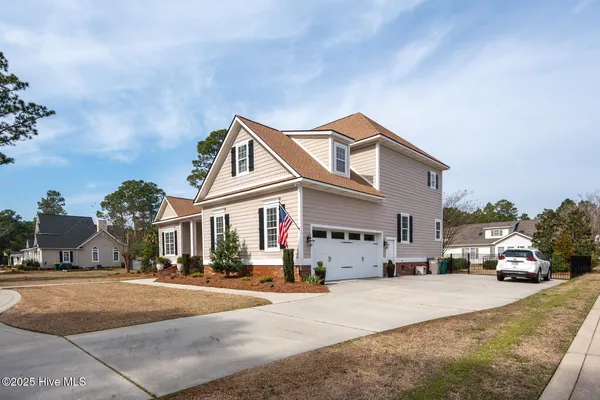 $749,000 | 123 Lake Shore Drive, Elizabethtown, NC 28337