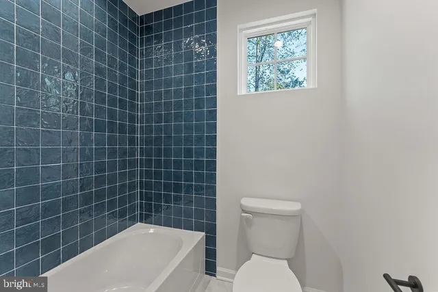 a view of utility room