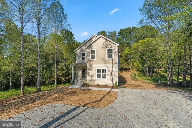 $489,700 | 546 Paddock Lane, Louisa, VA 23093