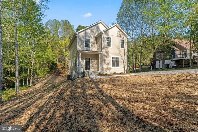 $489,700 | 546 Paddock Lane, Louisa, VA 23093