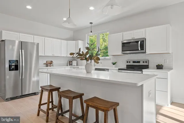 $489,700 | 546 Paddock Lane, Louisa, VA 23093