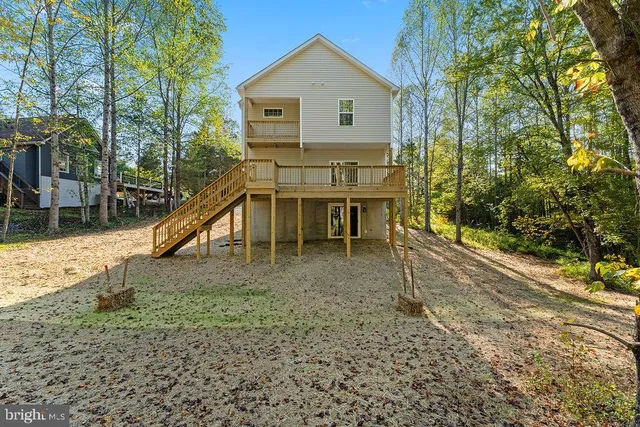 $489,600 | 546 Paddock Lane, Louisa, VA 23093