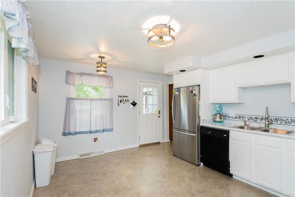 220 Meridian Road Butler, PA 16001 - Photo 11 of 21 Gallery Image 11