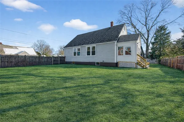 $479,900 | 211 Pinnery Avenue, Warwick, RI 02886