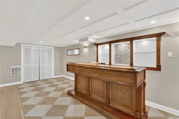 $479,900 | 211 Pinnery Avenue, Warwick, RI 02886