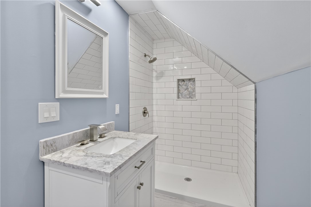 211 Pinnery Avenue Warwick, RI 02886 - Photo 26 of 42