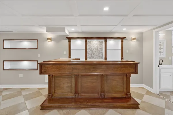 $479,900 | 211 Pinnery Avenue, Warwick, RI 02886