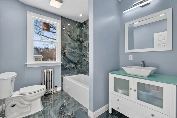 $479,900 | 211 Pinnery Avenue, Warwick, RI 02886