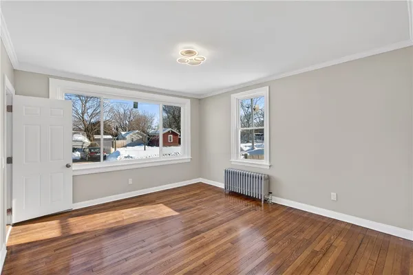 $479,900 | 211 Pinnery Avenue, Warwick, RI 02886