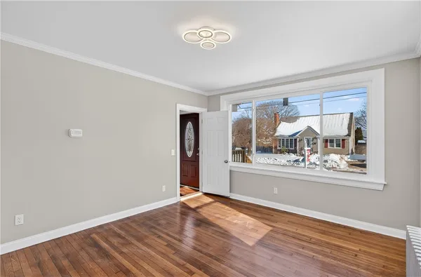 $479,900 | 211 Pinnery Avenue, Warwick, RI 02886