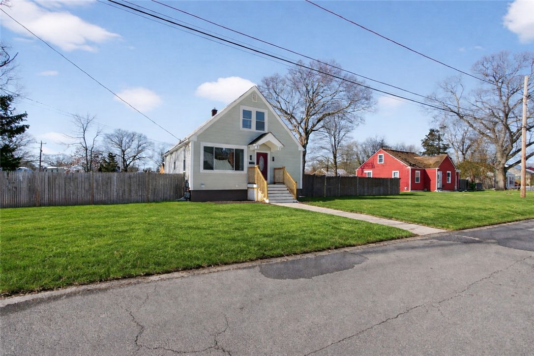 211 Pinnery Avenue Warwick, RI 02886 - Photo 9 of 42