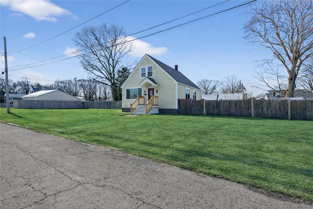 211 Pinnery Avenue Warwick, RI 02886 - Photo 10 of 42