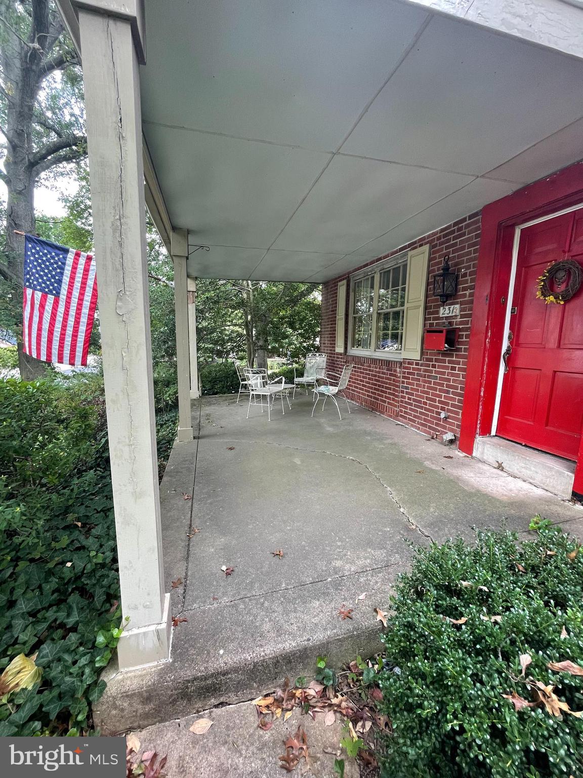 231 East Manoa Road Havertown, PA 19083 - Photo 2 of 22