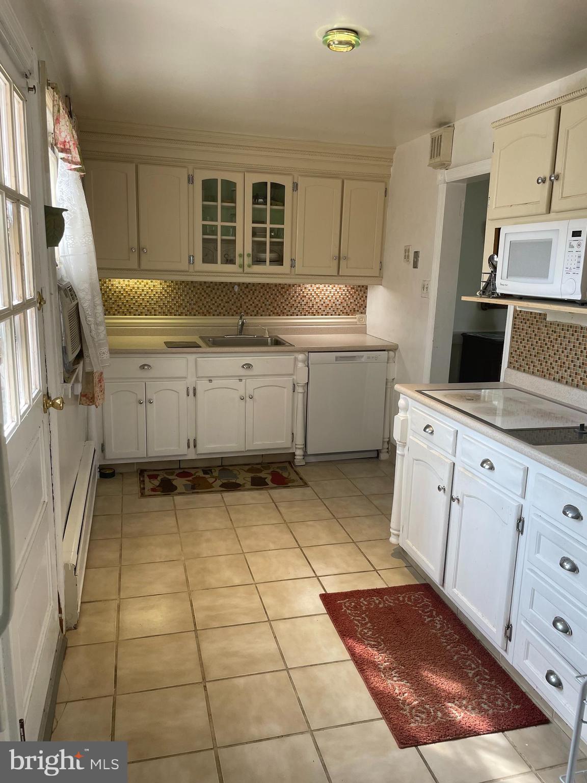 231 East Manoa Road Havertown, PA 19083 - Photo 3 of 22