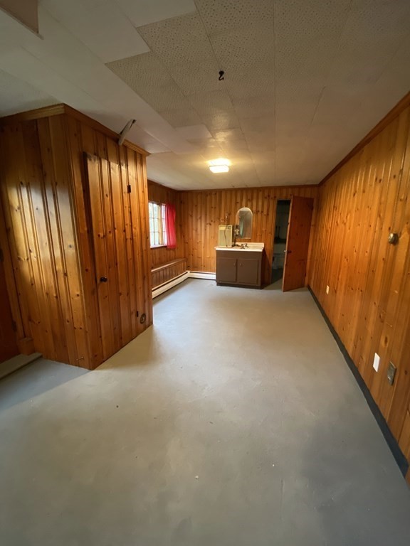 344 Forest Hills Road Springfield, MA 01128 - Photo 31 of 34