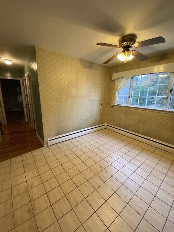 344 Forest Hills Road Springfield, MA 01128 - Photo 8 of 34