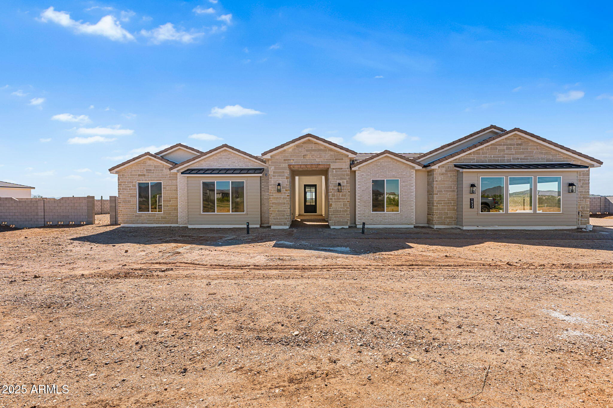 1933 West Long Rifle Road Phoenix, AZ 85086 - Photo 2 of 27 Front Elevation of Actual Home