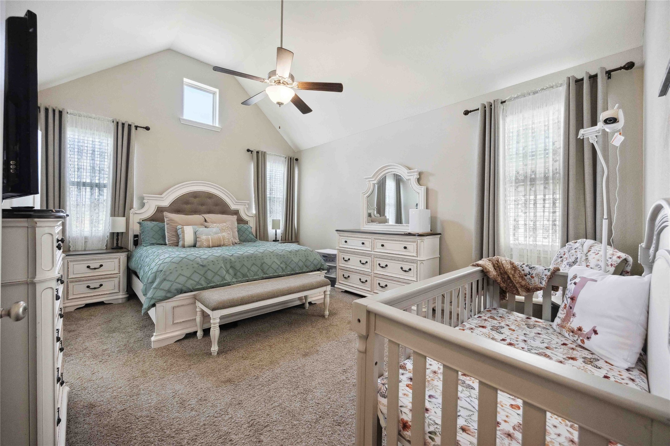 323 Biltmore Loop Montgomery, TX 77316 - Photo 18 of 27 Large primary bedroom with room for a sitting area.