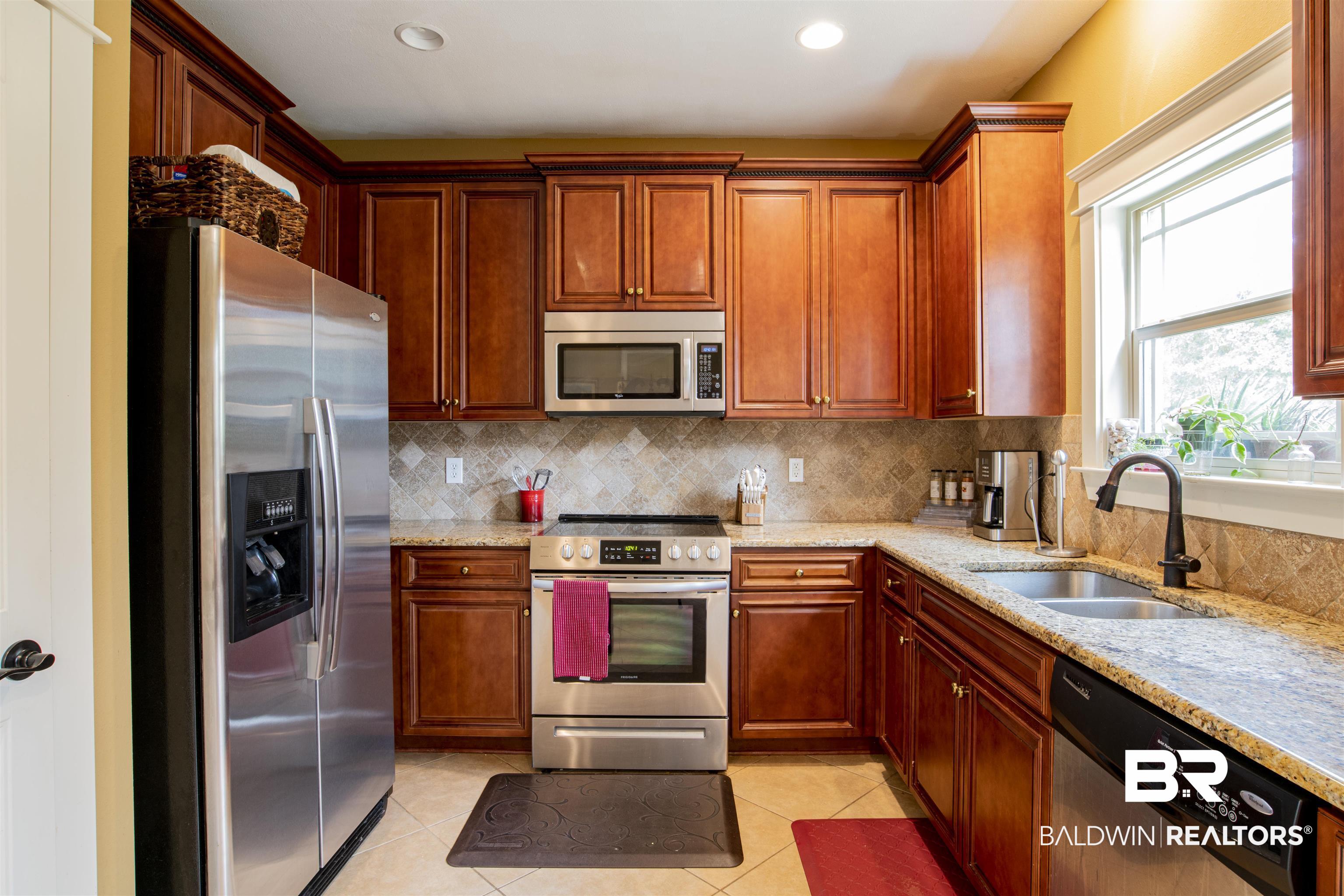 552 Calibre Street Fairhope, AL 36532 - Photo 9 of 28