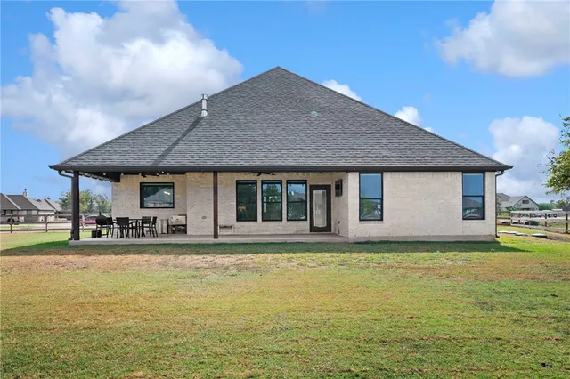 a view of a houses with outdoor space