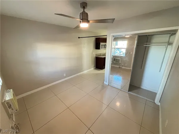 $900 | 1401 East Carson Avenue, Unit 6, Las Vegas, NV 89101