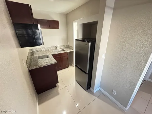 $900 | 1401 East Carson Avenue, Unit 6, Las Vegas, NV 89101