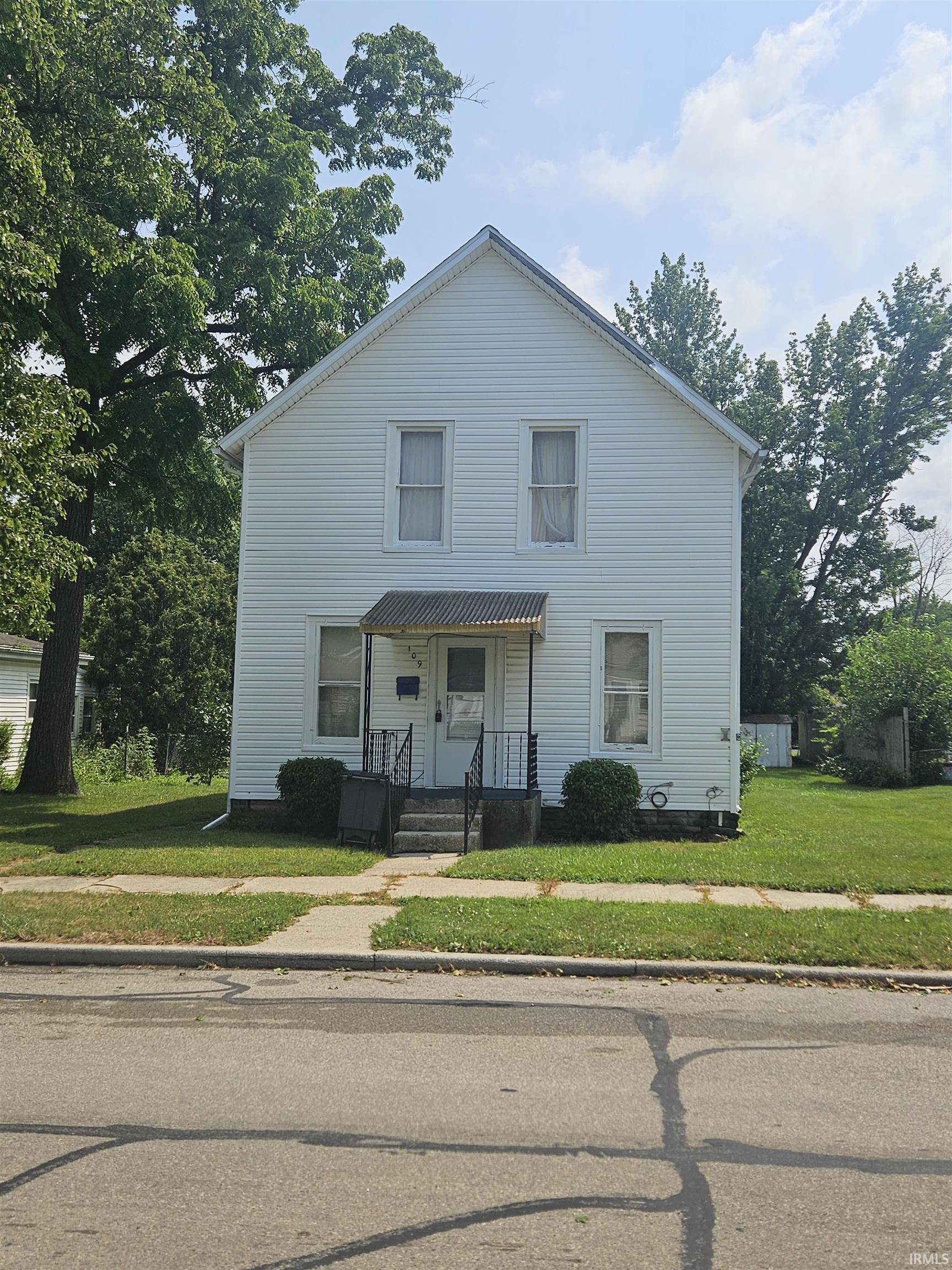 109 South 11th Street Decatur, IN 46733 - Photo 1 of 14