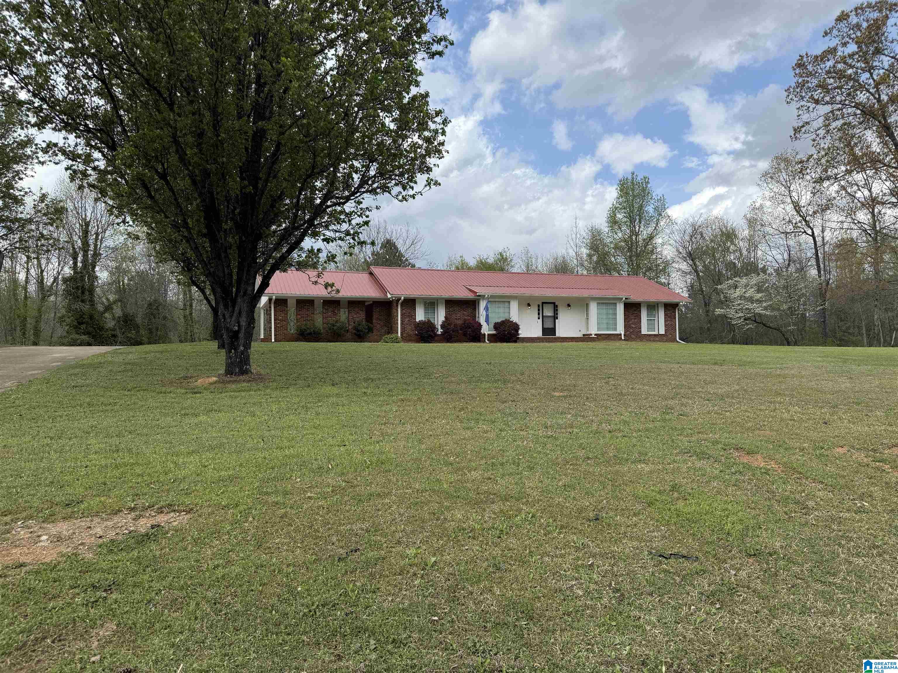 445 Ridgewood Drive Hayden, AL 35079 - Photo 1 of 53 Gallery Image 1